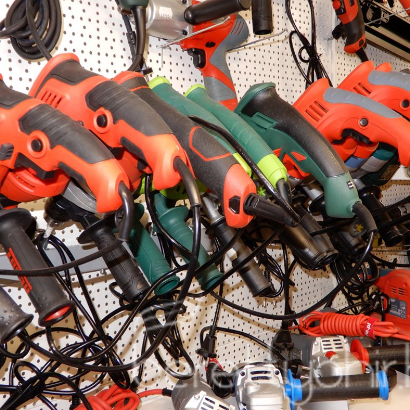 SZABÓ szerszámcentrum 21